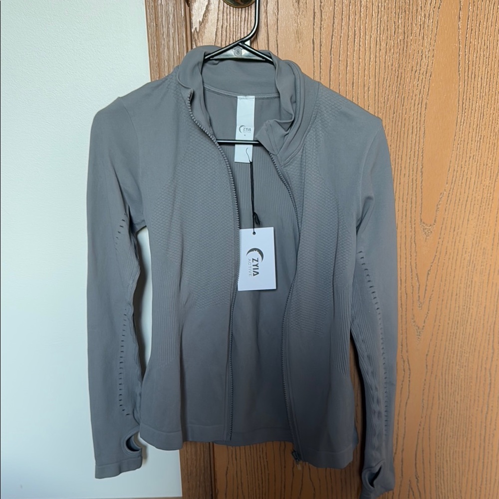 ZYIA Gray Long Sleeve Fitted Mandarin Collar Top